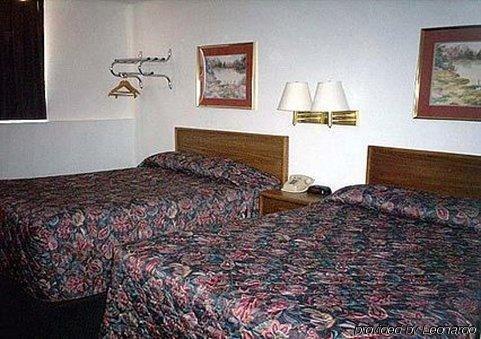 Value Inn & Suites サライナ エクステリア 写真
